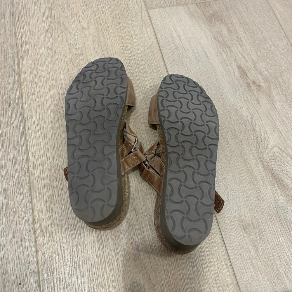 Naot Gabriela Tan Leather Strappy Sandals